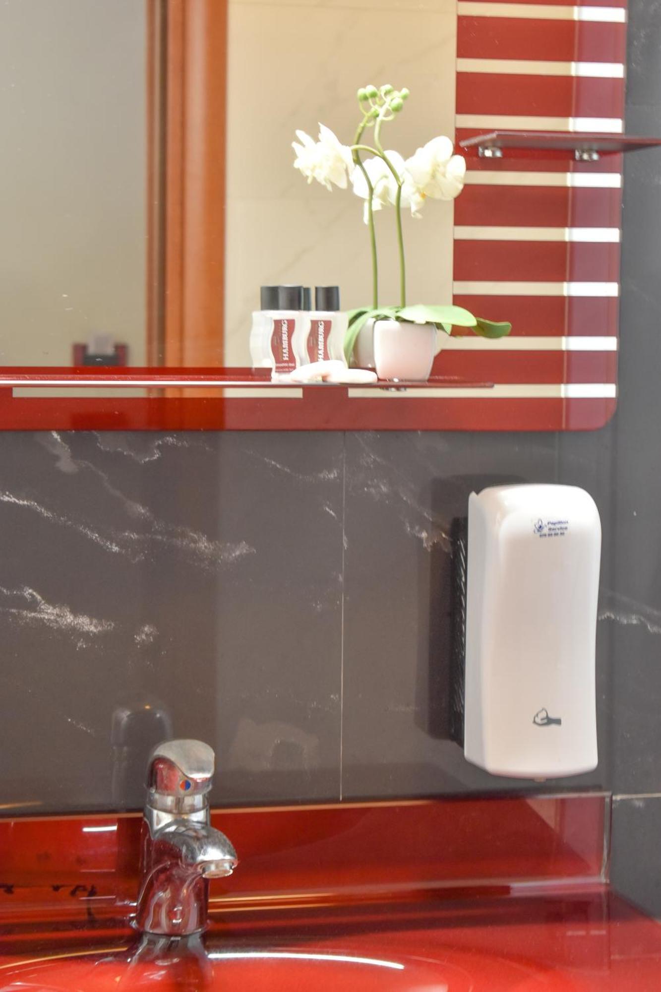 Hotel Hamburg スコピエ エクステリア 写真