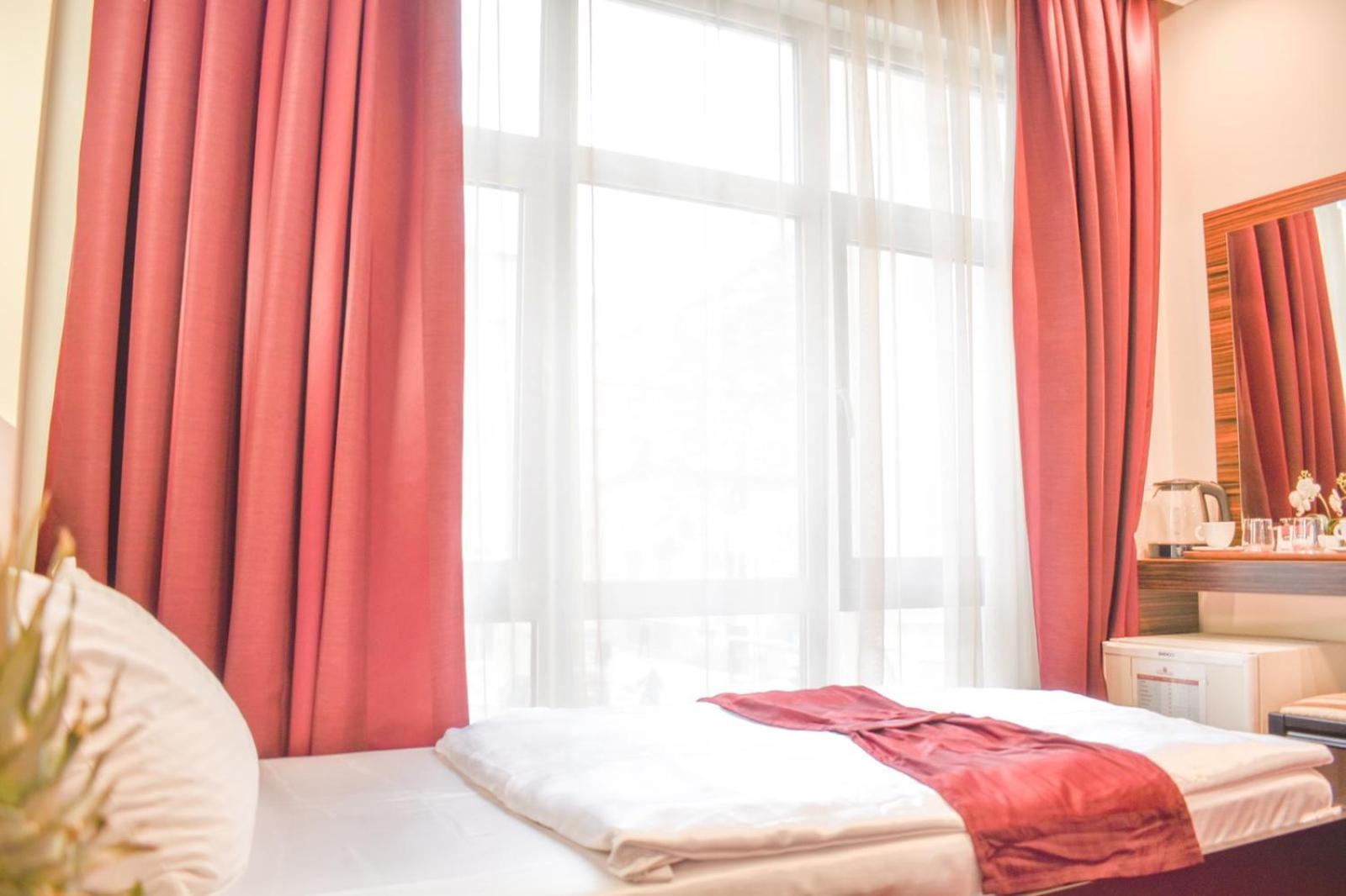 Hotel Hamburg スコピエ エクステリア 写真